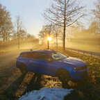 ... bis er einen farblichen Kontrast zur durchbrechenden Sonne darstellt.